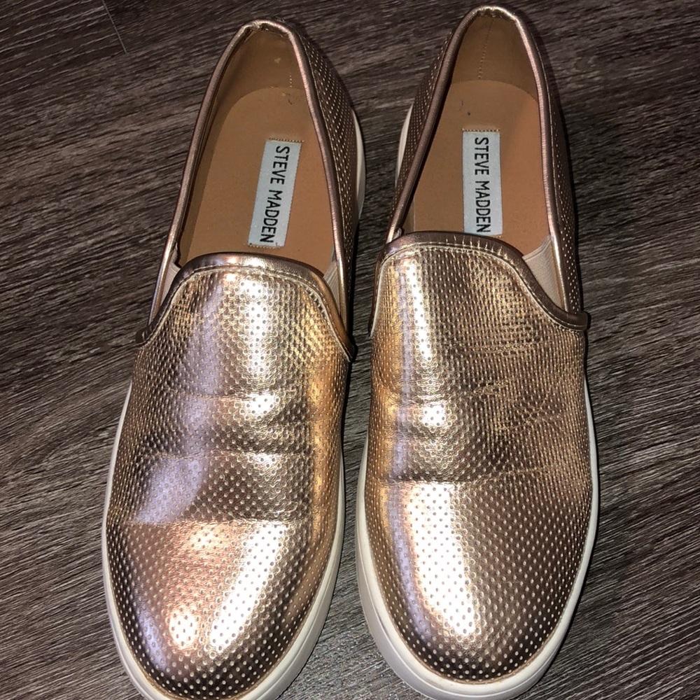 Rose gold Steve Madden slip one